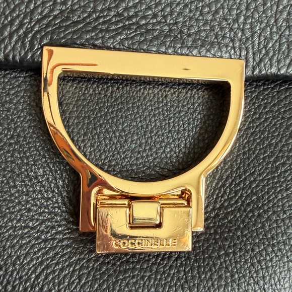 NWT Coccinelle Arlettis Black Leather Handbag detachable crossbody strap Medium - Picture 5 of 16